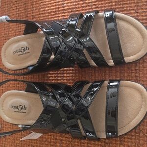 EAST 5TH BRAND WOMEN'S BLACK PATENT LEATHER SANDALS SIZE 10 MEDIUM